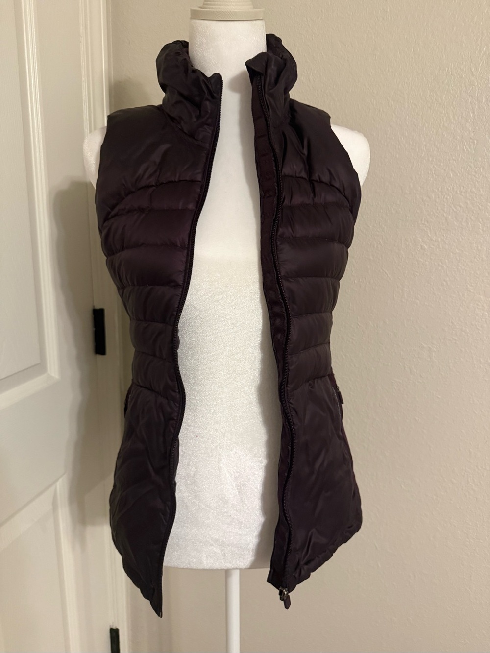 lululemon athletica Down For It All Vest - Dark Plum